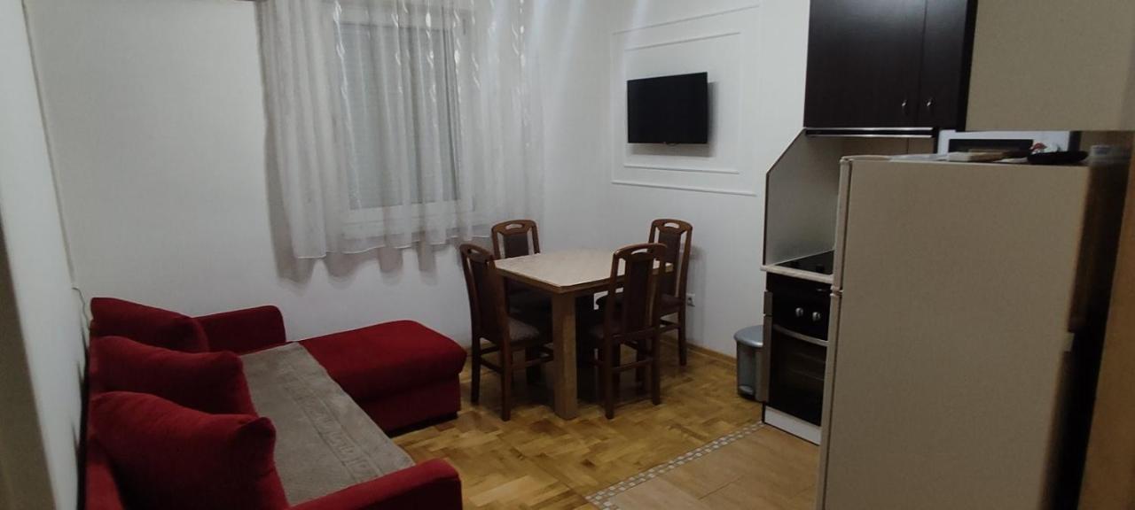 Aerodromski Smestaj Ss Beograd Bagian luar foto